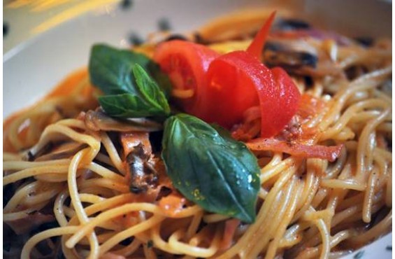 Spaghetti alla Milanese ( GMtészta típusa a készlet miatt változhat)